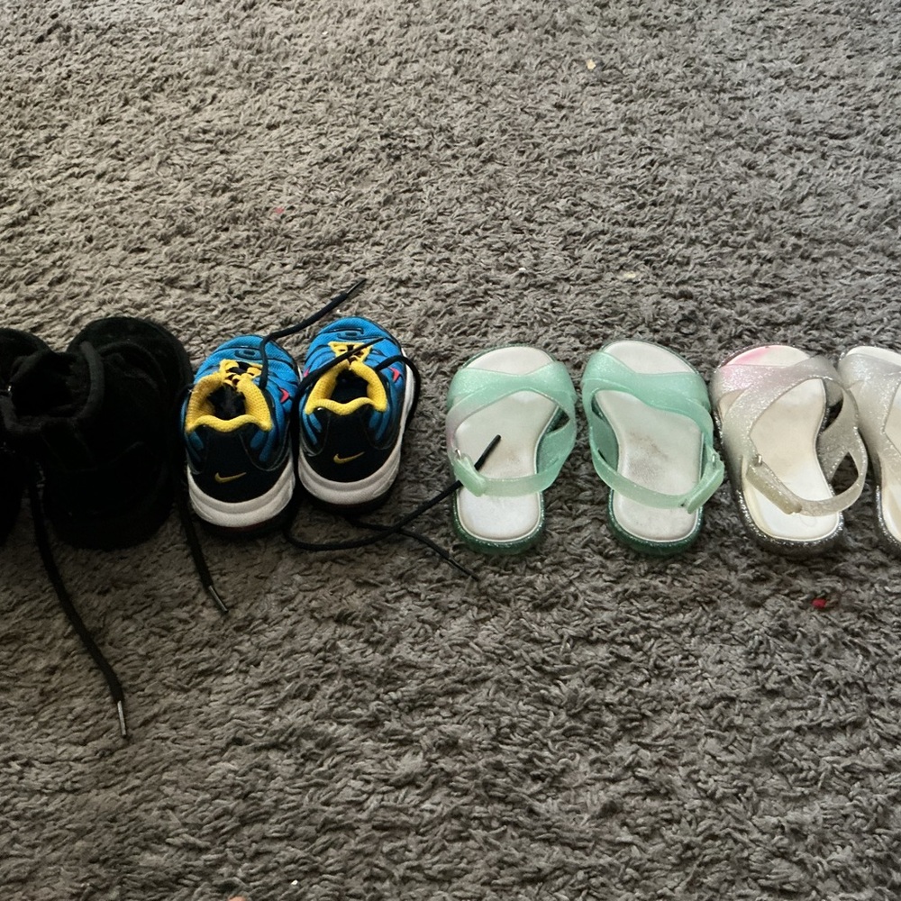 Nike Kids Sneakers in Blue and Gold
